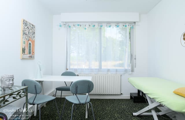 Centre le Talisman — Cabine esthétique / bien-être · Bureau / cabinet