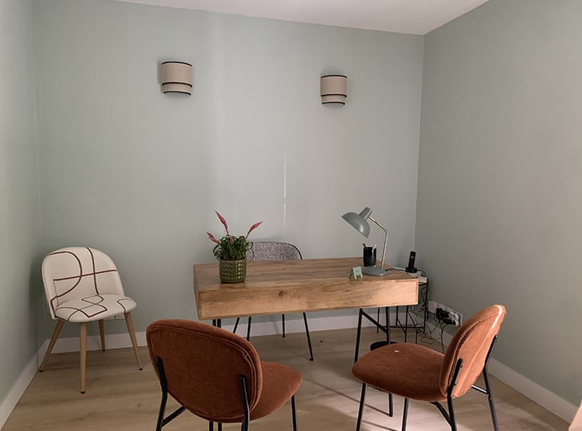 Bureau / cabinet — photo 1