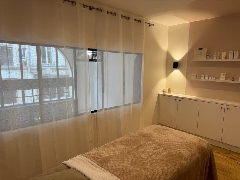 Cabine esthétique / bien-être — photo 2