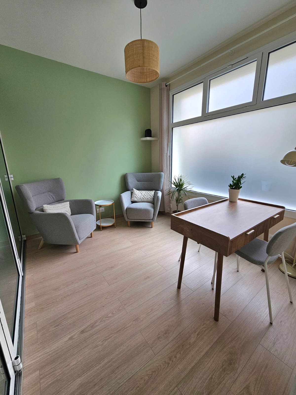 Bureau / cabinet — photo 1